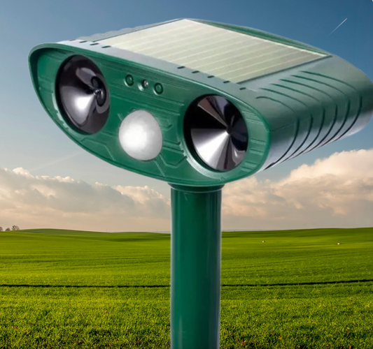 Solar-Powered Ultrasonic Animal Repeller – Motion-Activated Garden Protection