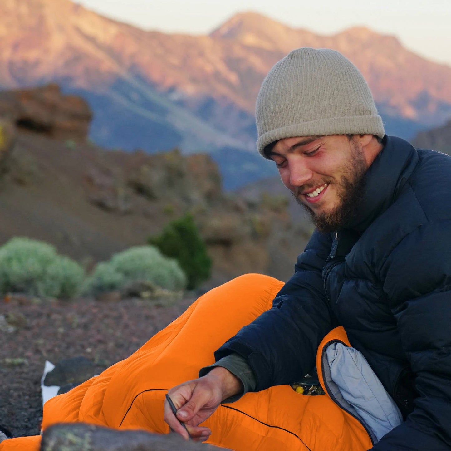 Sleeping Bag for Adults – Camping & Outdoor Sleeping Bag